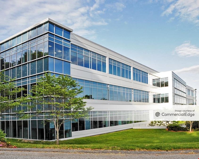 Reservoir Woods West Campus - 920-940 Winter Street