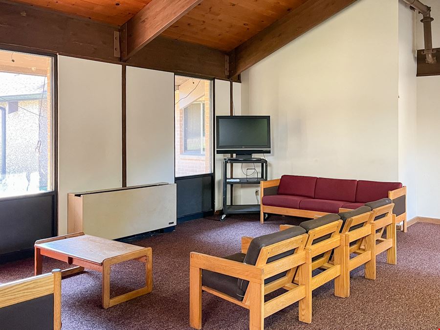 First-Class Training Facility on ±77.01 Acres