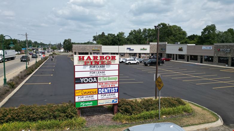 Preview of Retail space for Rent at 2807 Orchard Lake Rd