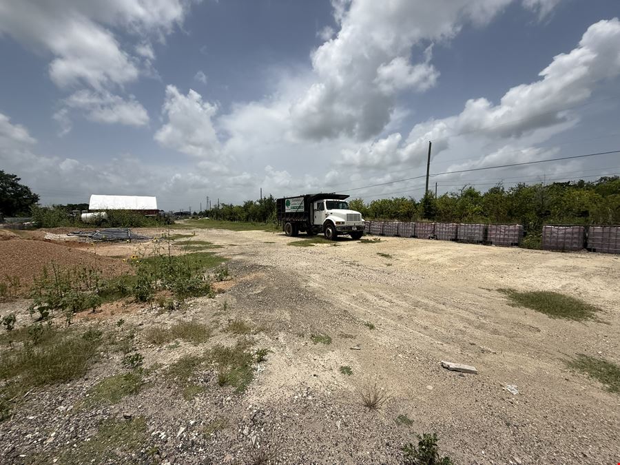 29948-29970 Highway 6, Alvin, TX 77511