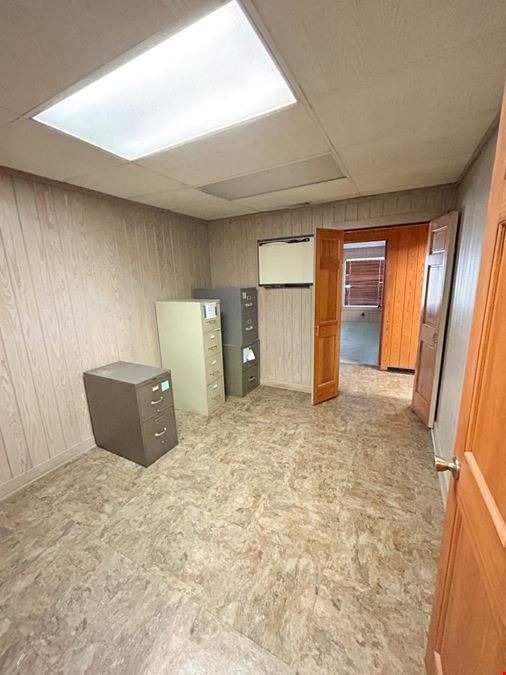 Office for Sale in Petal