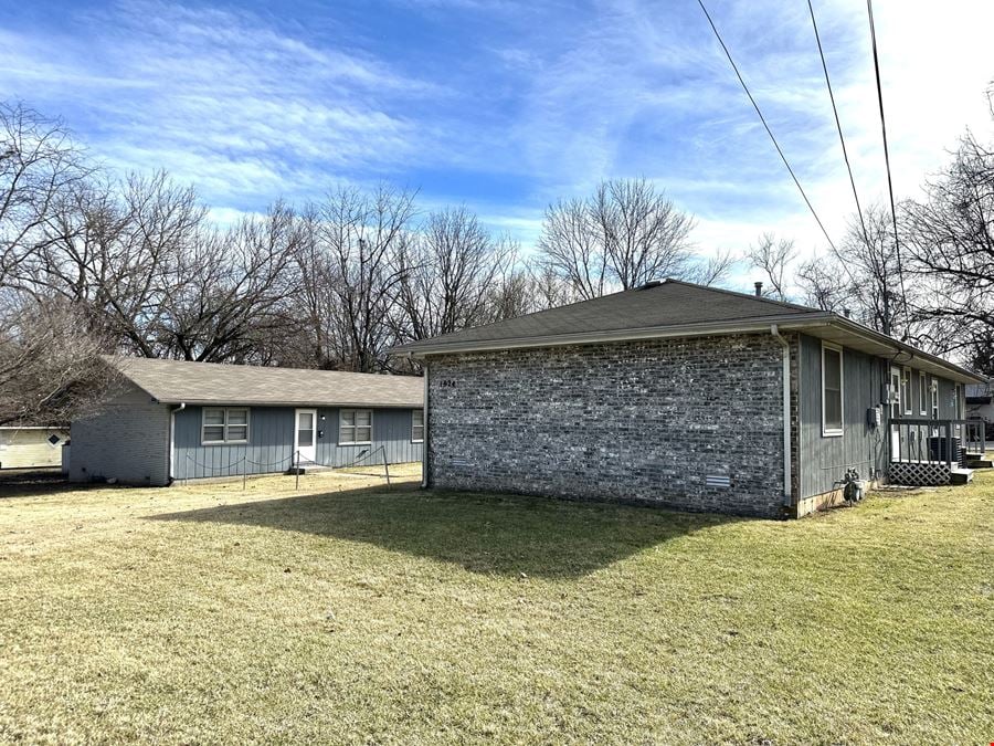 2 Duplexes For Sale On W Walnut In Springfield