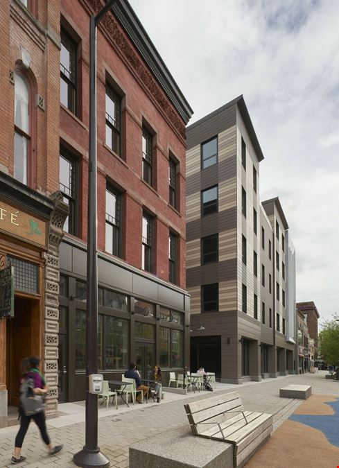 Harold's Square - Restaurant Space