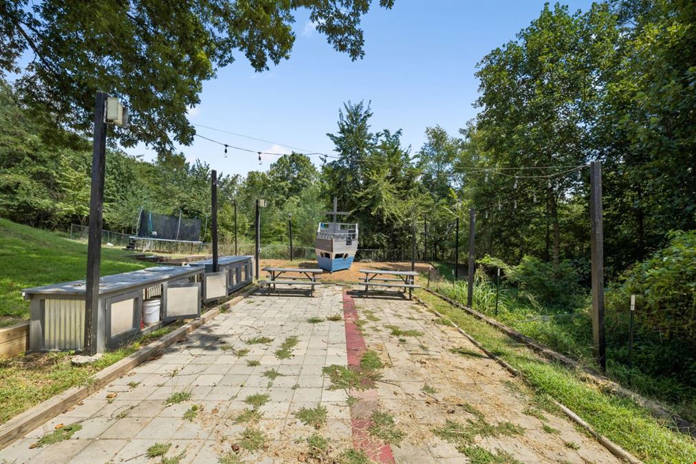 1001 Dotsonville Rd, Clarksville TN - Commercial Mixed Use