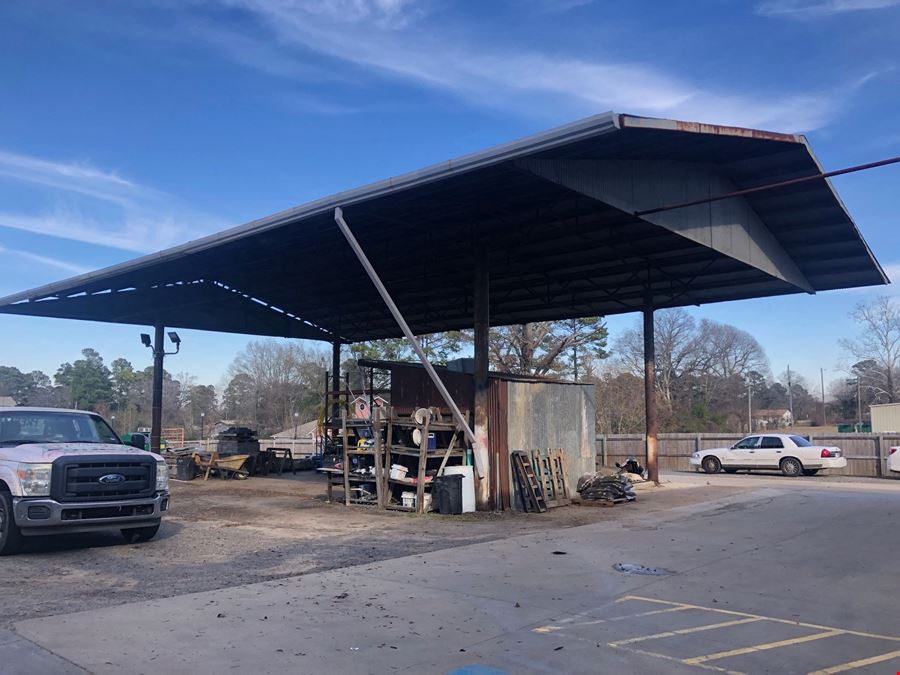 4,140 SF Property For Retail/Industrial Use