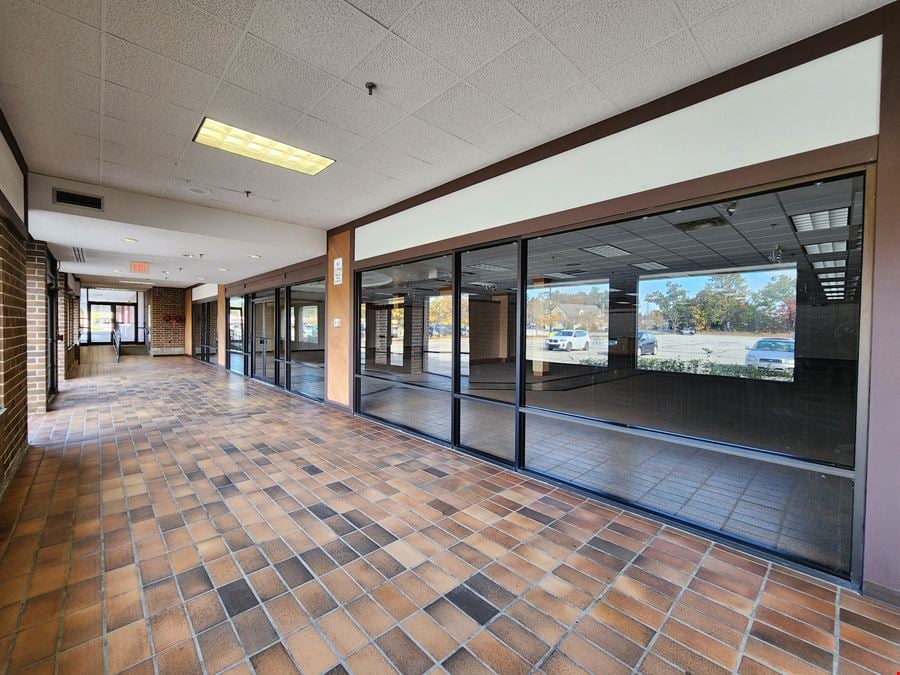 Shaw's Plaza