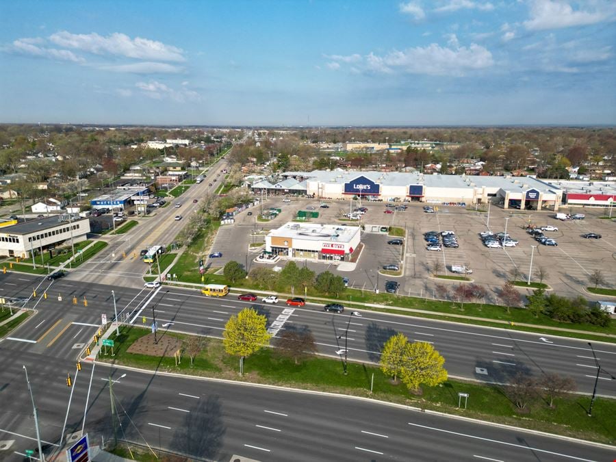 Clinton Twp Starbucks Center
