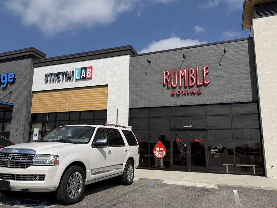 Burkhardt Rd Retail Frontage in The Promenade