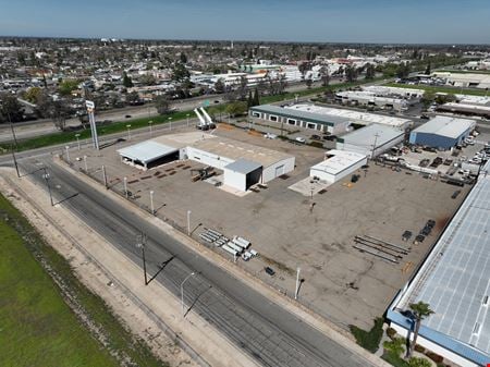 Preview of commercial space at 880 S. Beckman Road and 901 E. Vine Street