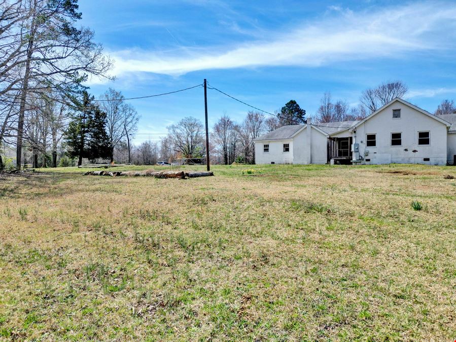 12117 Highway 221