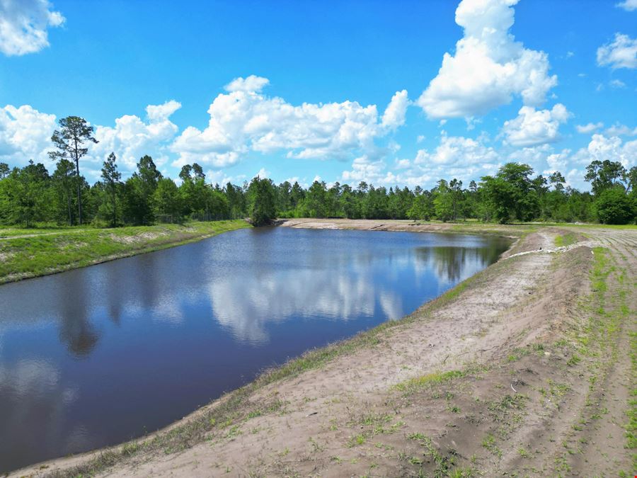 298 Acres in Fountain, FL | High-Fenced Hunting Ranch with Pond & Investment Potential