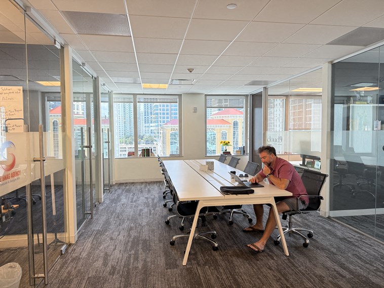 Open Desk Coworking
