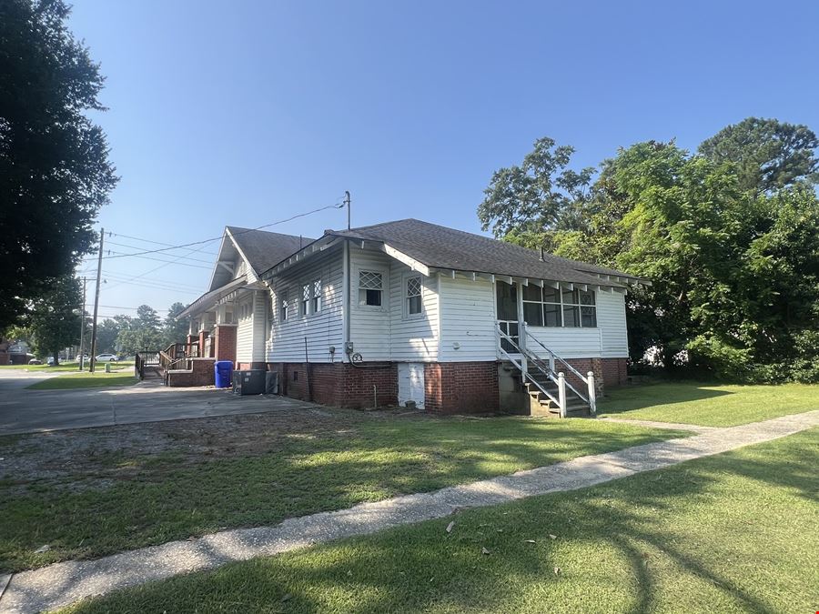 2,519 SF Office Building on 0.48-Acre