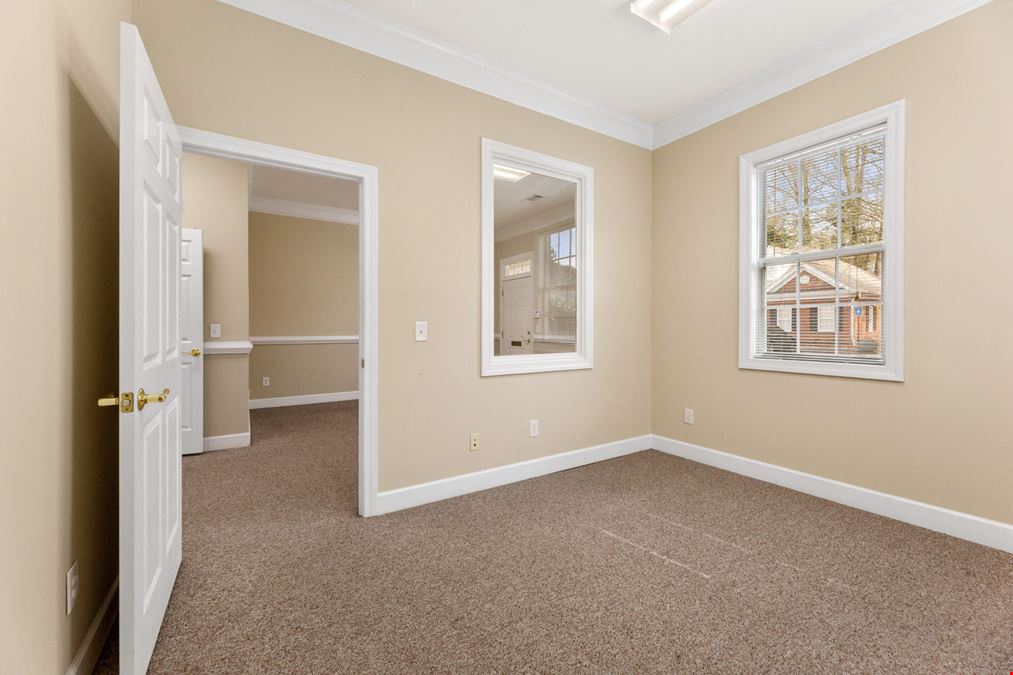 3535 Roswell Rd