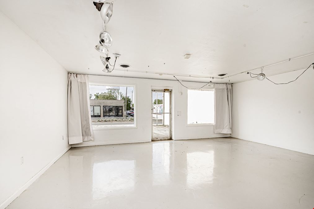 Freestanding Mid-City Retail / Office next to Electric Depot