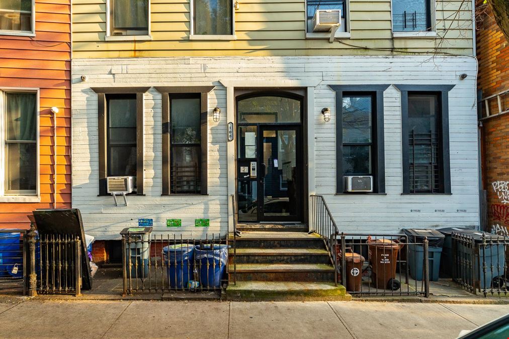 108 Calyer Street
