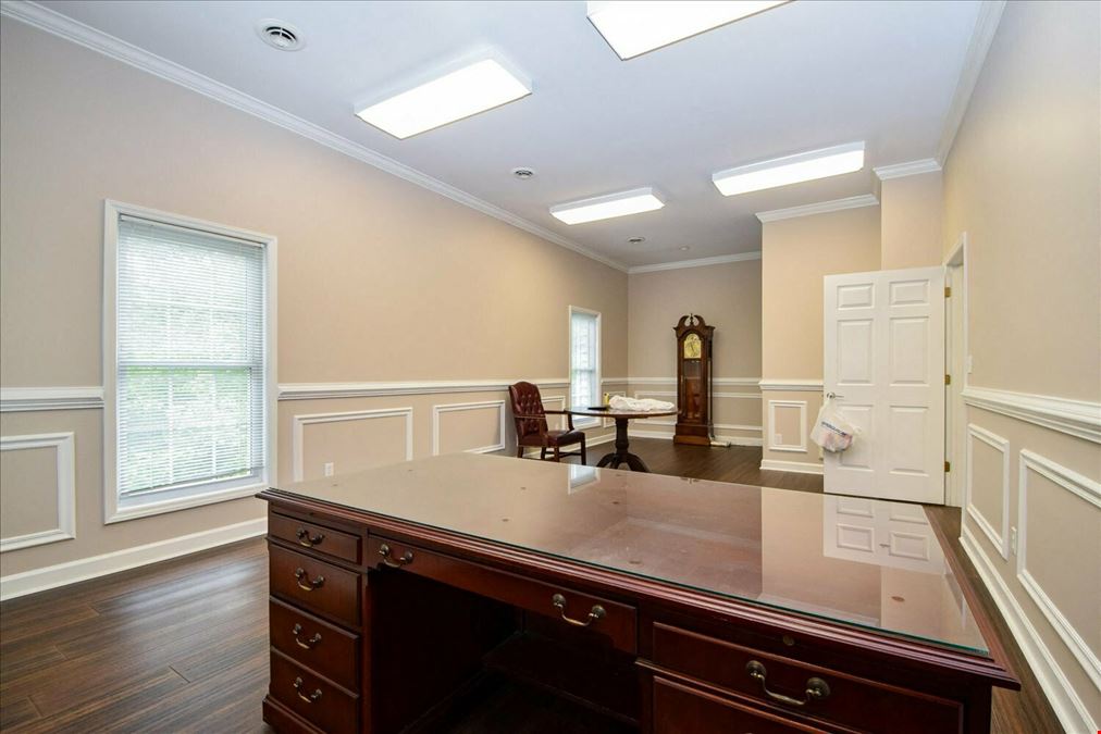1215 Corporate Cir