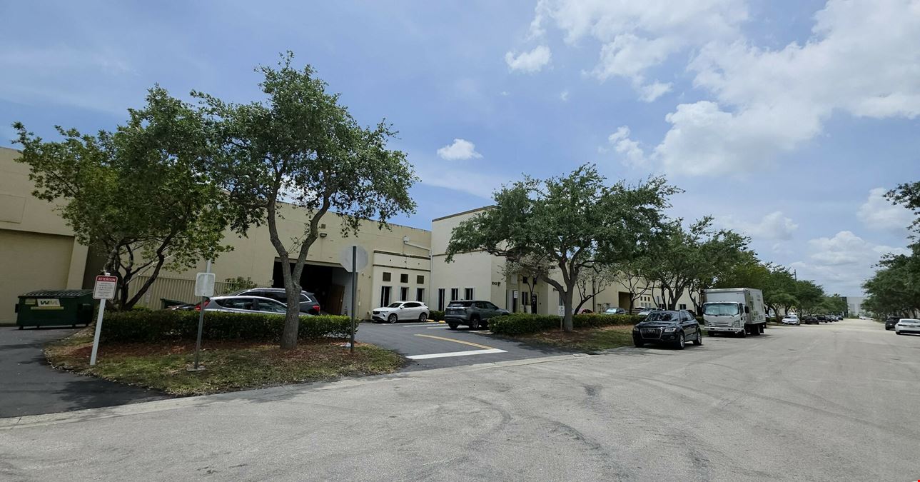 Cantel West Unit for Sale