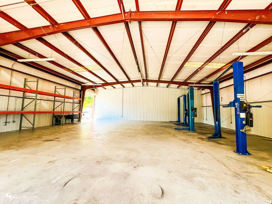 Automotive/Warehouse Space | ±4,370 SF