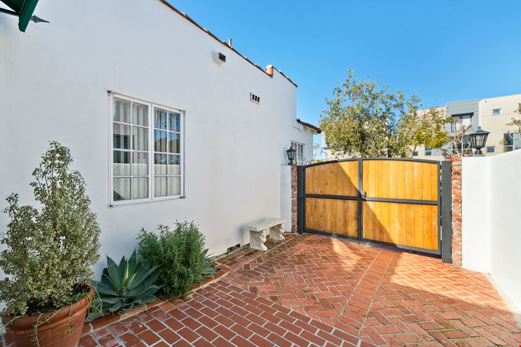 1020 Pico Blvd