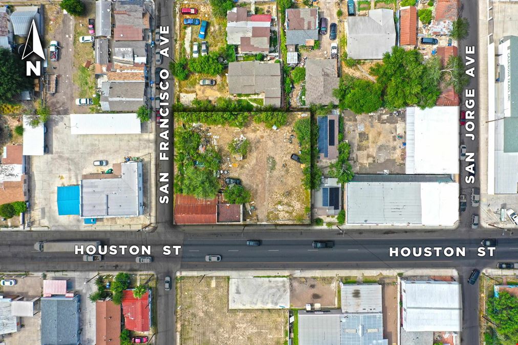 418 Houston St