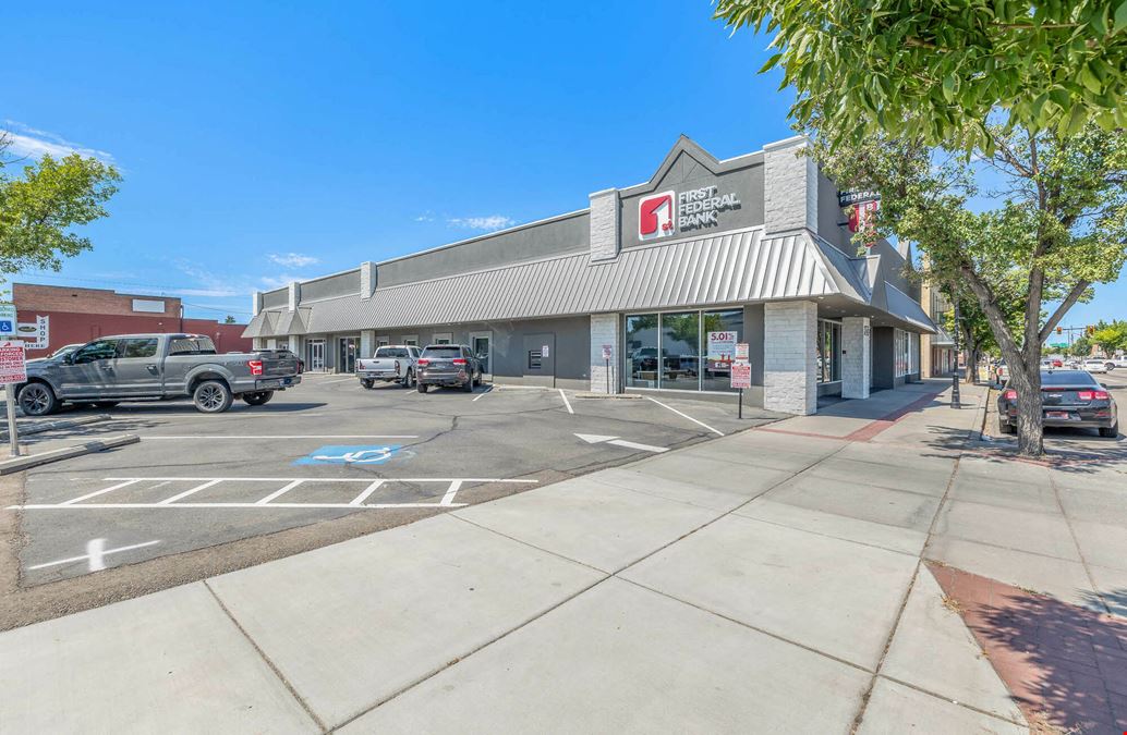 100% Leased Bank Anchored Retail Building