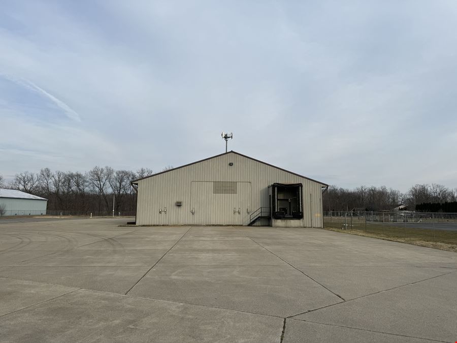 Light-Industrial/Warehouse Facility w/Cold Storage - Three Rivers