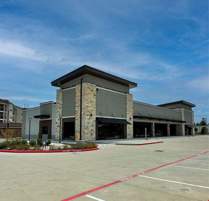Retail at Arella