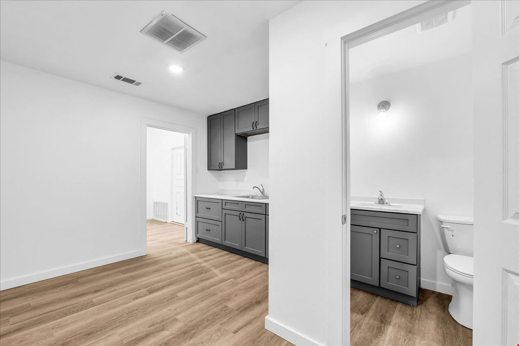 209 Queen Dr