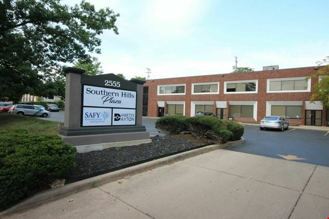 Preview of Office space for Rent at 2555 S Dixie Dr