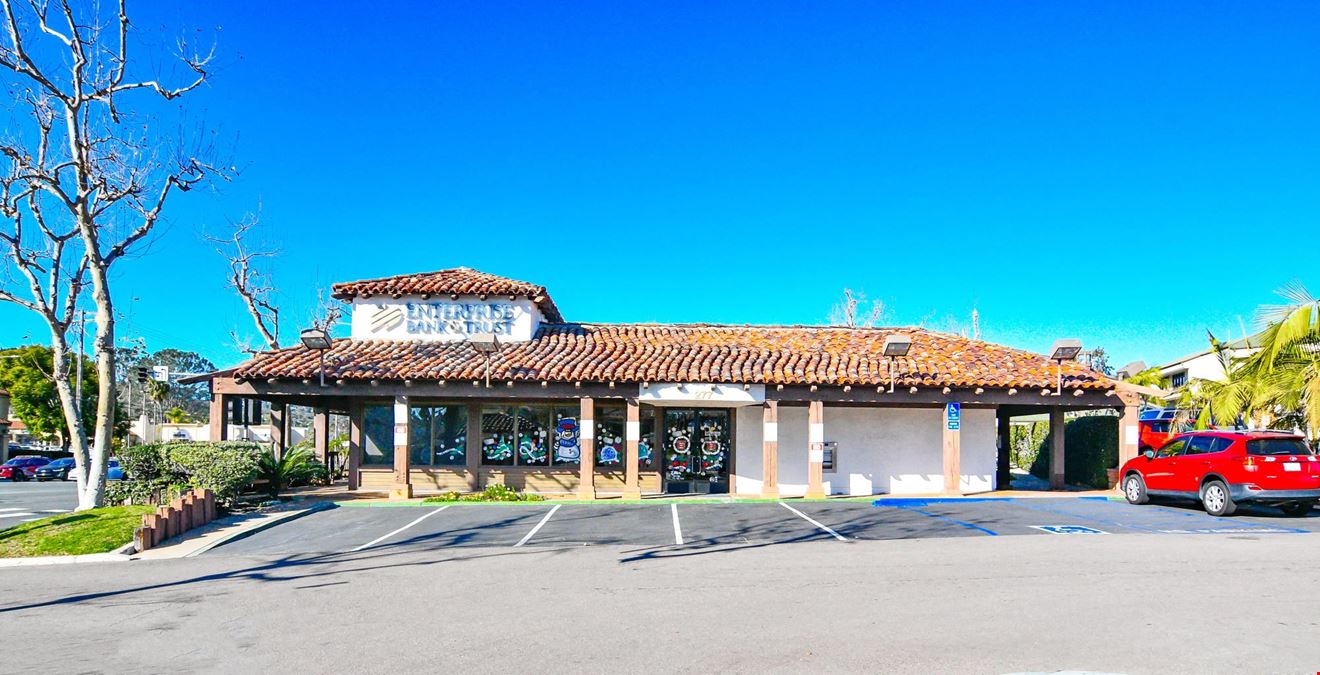 Villa Encinitas Plaza