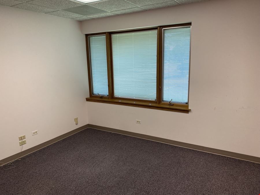 236 E Northwest Hwy, Palatine