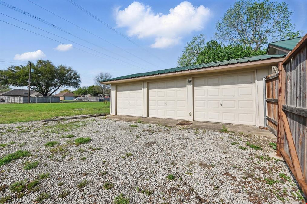 4,079 Flex Space for Lease