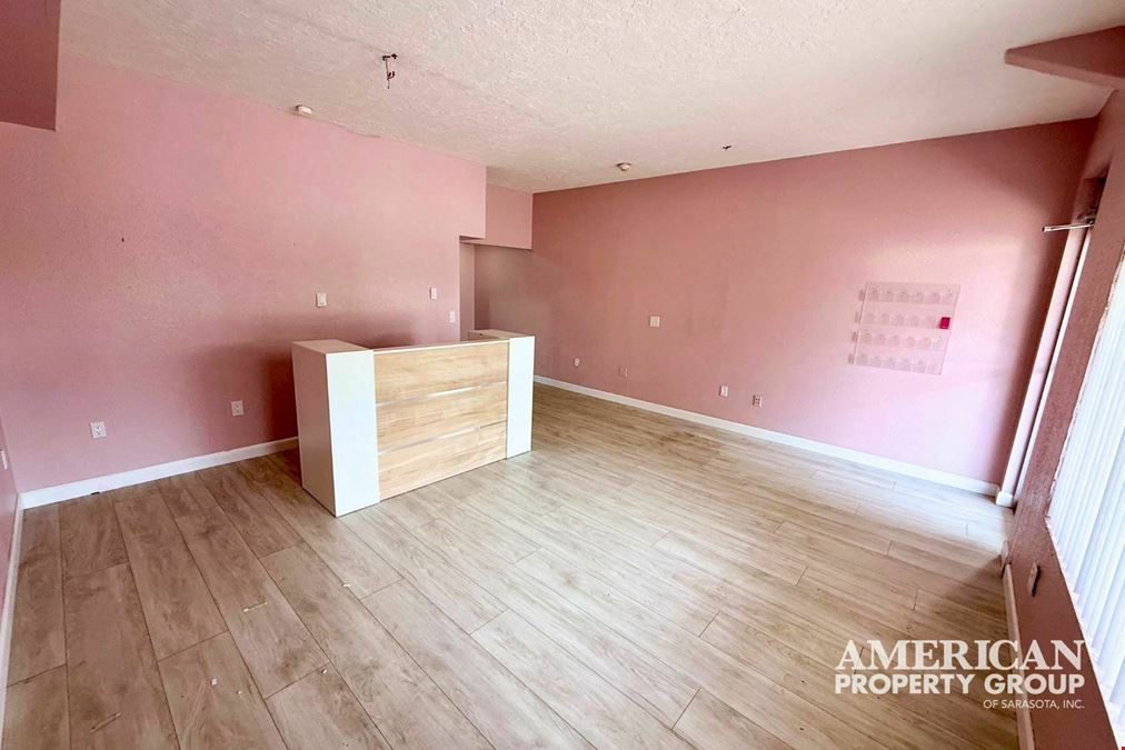 Village on Cortez Space w/ 499 sf +/-