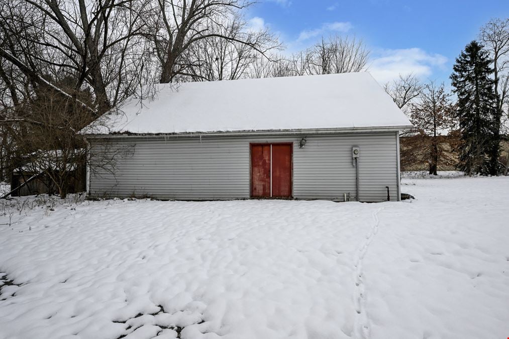 17960 Pearl Rd - Detached Building