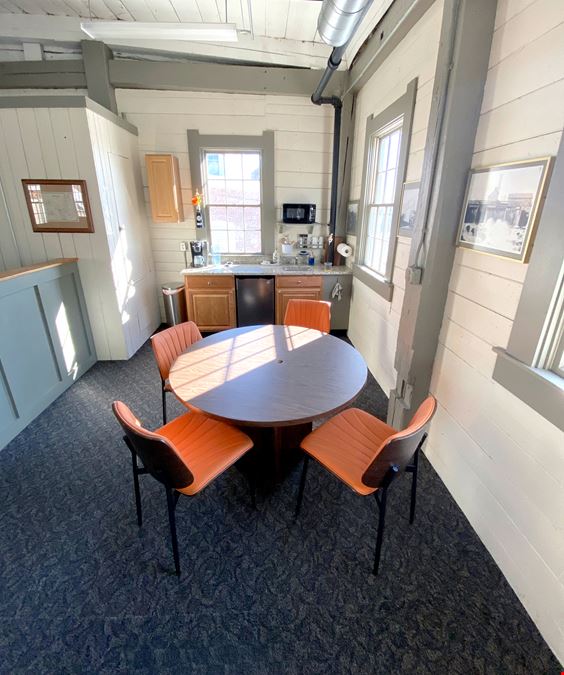 Spacious Office With Waterfall Views and Workshop/Storage Space