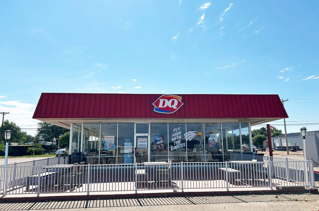 609  W Broadway St, Fritch TX