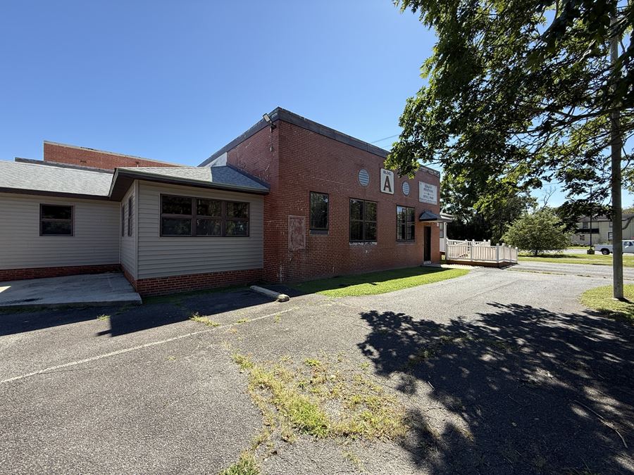 2 N Maple Ave