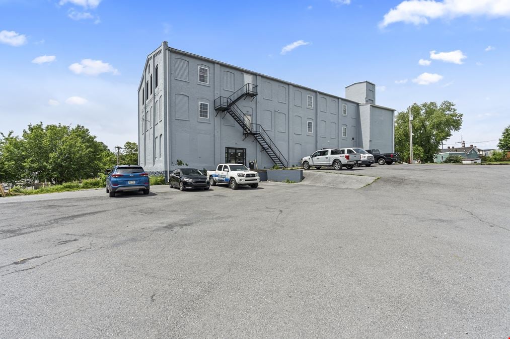 133 S Burhans Blvd, Hagerstown, MD 21740 - Warehouse