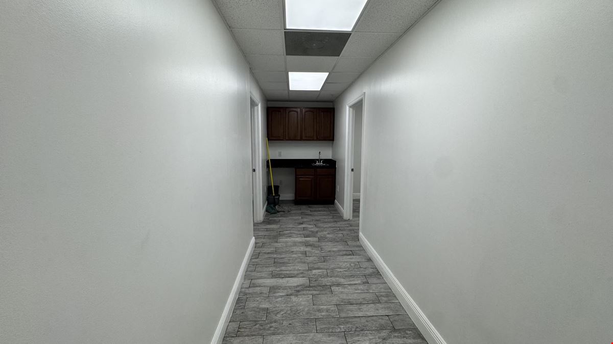 9003-07 NW 105th St