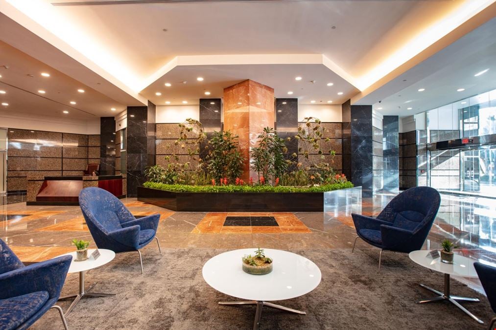 Three Lakeway