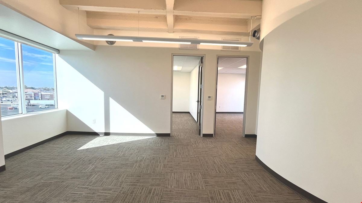 350 W 16th St, 2 Suites Available