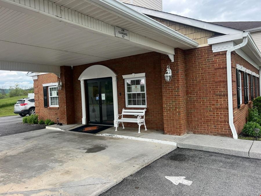 2521 Lawn Rd