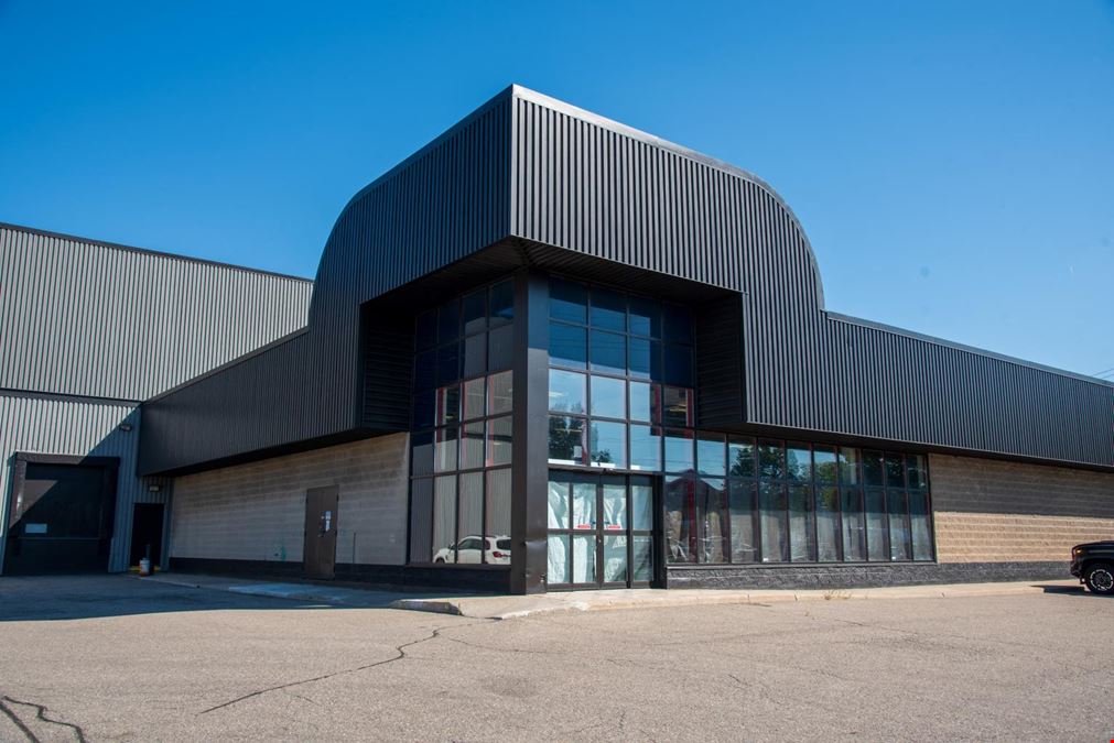 901 Steeles Avenue East