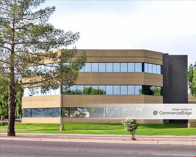 Camelback Lakes Corporate Center
