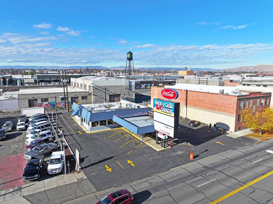 Restaurant with Drive Through