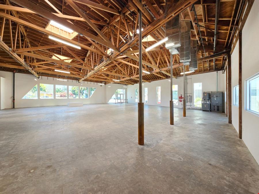 5075 W Adams