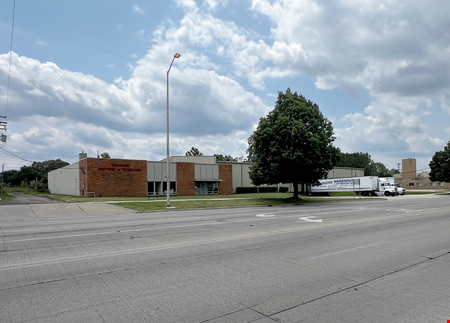 Preview of Industrial space for Sale at 25 W Walton Blvd