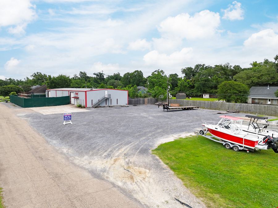 ±10,000 SF Office/Warehouse with Yard Space