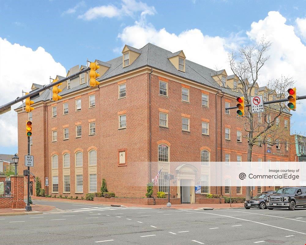200 North Washington Street